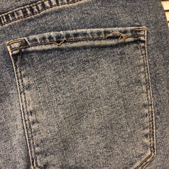 BDG Distressed jeans - Picture 6 of 8